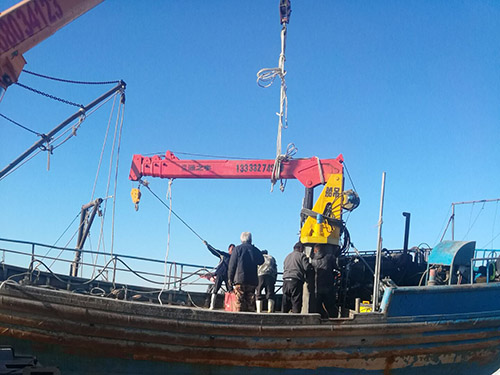 船吊随车吊吊运机小吊车小吊机汽车吊小型吊机小型吊车单臂吊